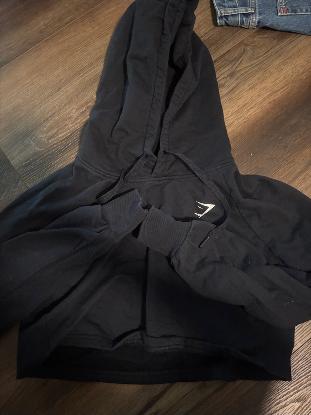 Gymshark Women Black Pullover Hoodie with Subtle Logo